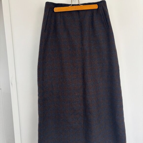 Vintage Harvé Benard Long Wool Preppy Skirt size 8 - Picture 2 of 4